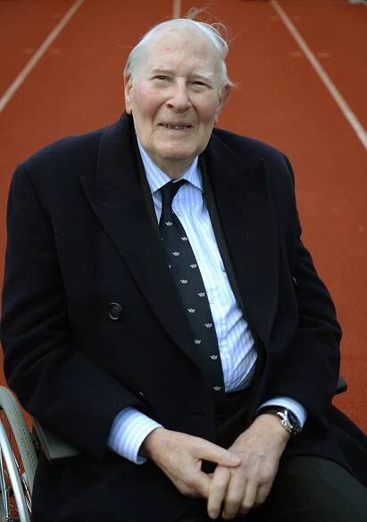 Sir Roger Bannister, broke the four-minute-mile barrier, dies at 88