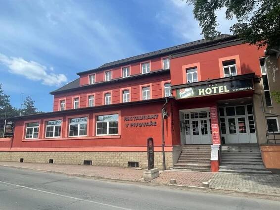 Budova, kde se hotel nachází