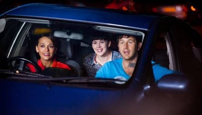 Zuřivá salsa - Z filmu - Rashida Jones, Alexandra Roach, Chris O'Dowd