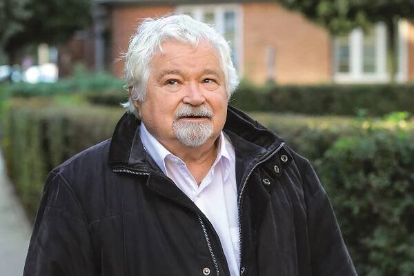 43/2018 Petr Pithart: Nebojme se bránit demokracii | Program