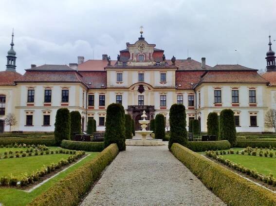 Jemniště castle -  in the rain ( ovner Jiří Sternberg von Sternberg )