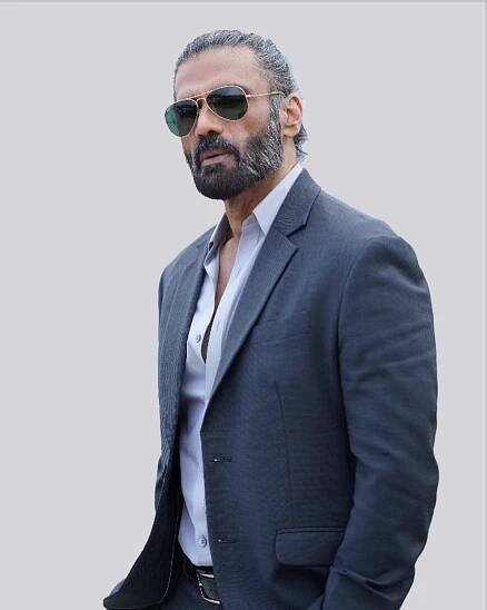 Mumbai rains: 7 times Bollywood stars showed real-life heroism