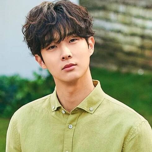 Choi Woo Shik 19