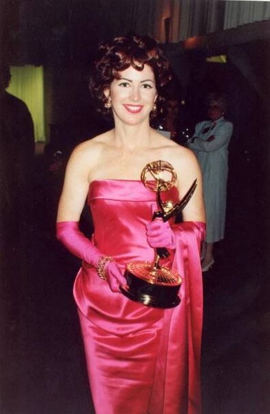 Soubor:Dana Delany 1992 Emmys retouch.jpg – Wikipedie