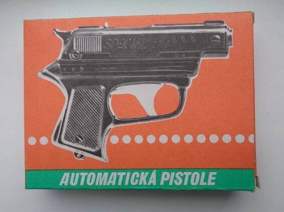 TOFA Semily - pistolka z plastu - Starožitnosti a umění