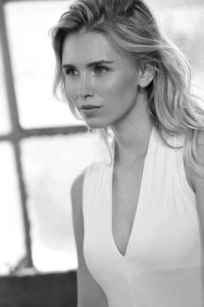 Scarlett Gartmann - Reuss by Peter Mueller Photography 1