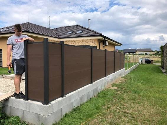 Realizace dřevoplastových plotů