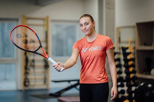 Yonex — Eliška Ticháčková