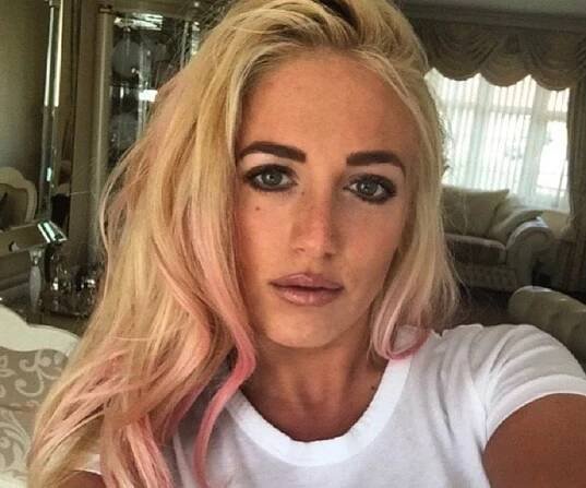 Paris Fury Biography - Facts, Childhood, Family Life & Achievements