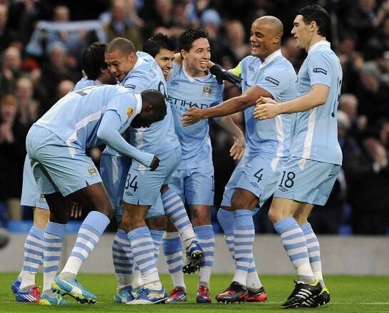 Manchester City slaví po 44 letech anglický titul