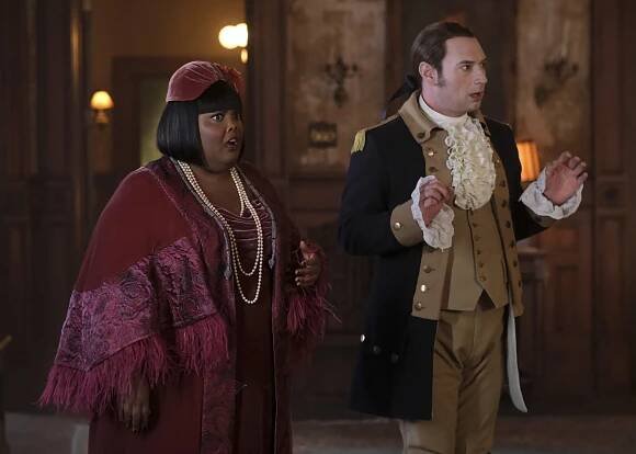 Ghosts - Spies - Z filmu - Danielle Pinnock, Brandon Scott Jones