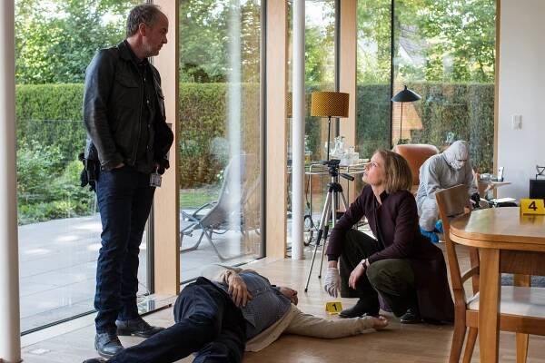 SOKO Hamburg - Engel in Weiß - Z filmu - Marek Erhardt, Anna von Haebler