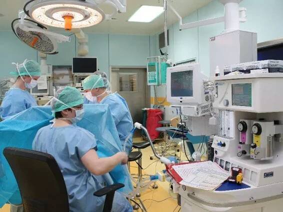 Klinika dětské chirurgie 2. LF UK a FN Motol - Fakultní nemocnice v Motole