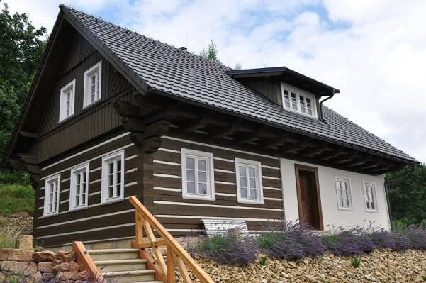 Roubenky - Pila Novotný Jilemnice, stavební a truhlářské řezivo, dřevostavby