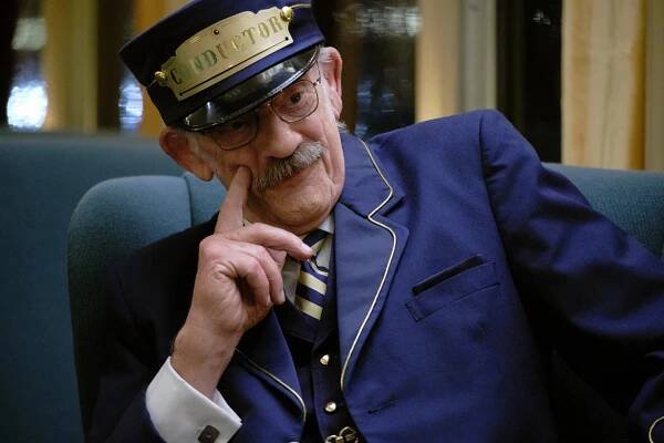 Next Stop, Christmas - Z filmu - Christopher Lloyd