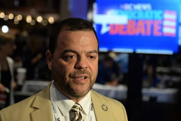 Sen. Luis Sepulveda