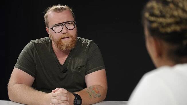 Naději vidí v Rusku, tak je odvezl k frontové linii. S označením dezolát neměli problém, jako by to byla subkultura, říká režisér