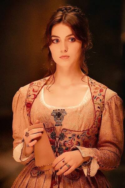anamaria vartolomei on Tumblr