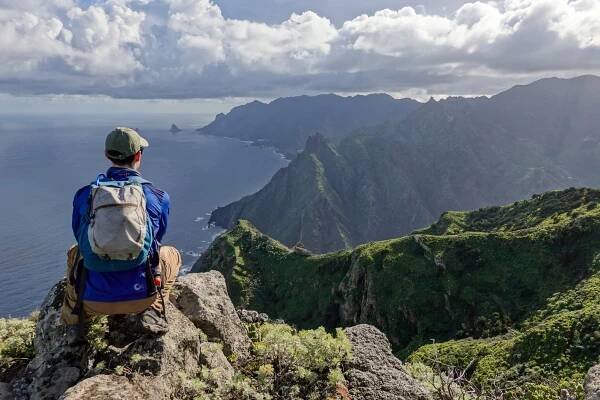 Dan hikes on Tenerife, doing one of the best hikes on the island – the Roque de Taborno Circuit Trail.