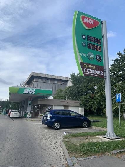 REKONSTRUKCE ČS PHM MOL - PRAHA - HaMPR, a.s.