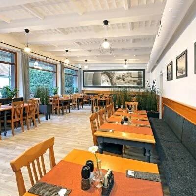 Provoz restaurace pod Karlštejnem | BELLEVUE - VYHLÍDKA penzion Karlštějn 