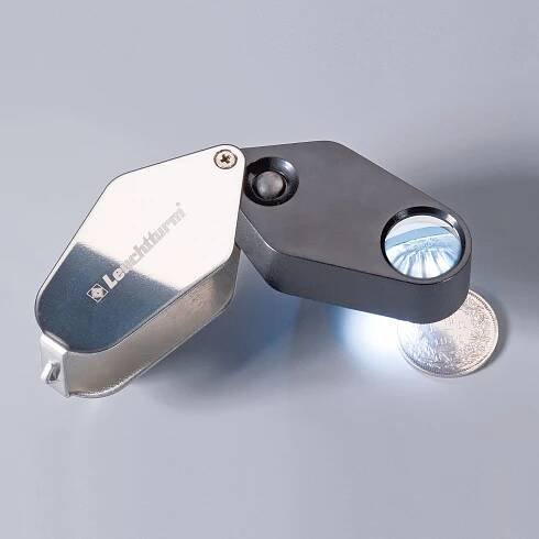 Precizní kapesní skládací lupa s LED diodou - 10x zvětšení, O 18 mm - Leuchtturm 329828 - Numismatika SOVA