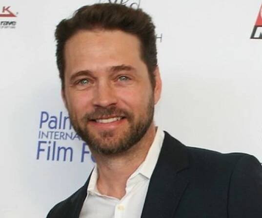 Jason Priestley Biography - Facts, Childhood, Family Life & Achievements