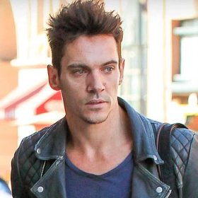 Jonathan Rhys Meyers Detained By Cops After Tirade On American Airlines