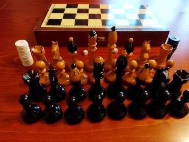 Dřevěné klubové šachy - undefined