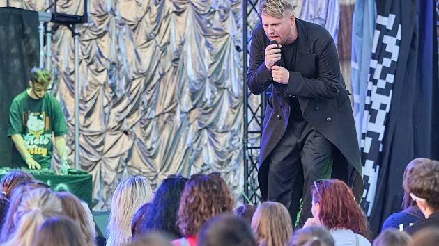Ewa Farna koncert ve Rtyni v Podkrkonoší