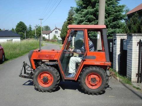 Prodám traktor AGROZET TRAC MT8 050 - Rok výroby 1990, zachovalý - najeto 262 mth. K traktoru lze přikoupit další - agroBAZAR