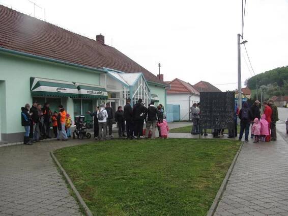 Čištění obce - Oficiální stránka obce Dolní Loučky