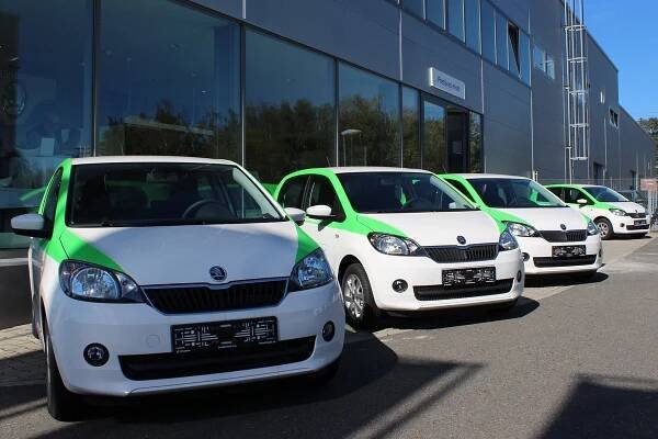 Auto od CAR4WAY si můžete na 24 hodin půjčit už od 390 Kč