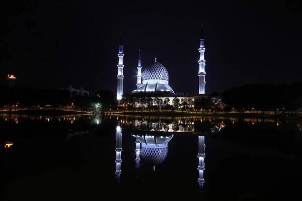 Sultan Salahuddin Abdul Aziz Mosque, Shah Alam Photographer: Danialnorizzat