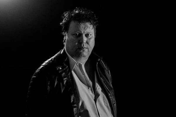 Tolkki vrací úder. Představil singl s hvězdnými hosty