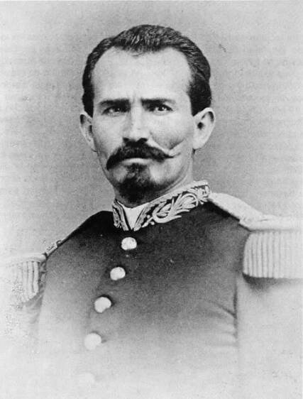 Manuel del Refugio González Flores Životopis / Historie