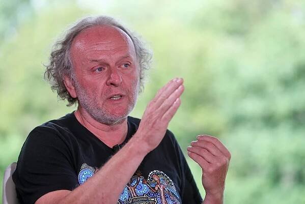 Alternativní já Jaroslava Duška: Na chorvatském ostrově má tajemné útočiště, je hvězdou komunity