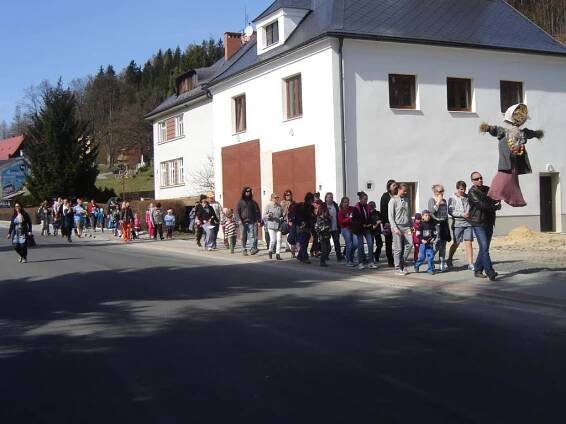 Vítání jara 2015 - Oficiální stránky obce Malá Morávka