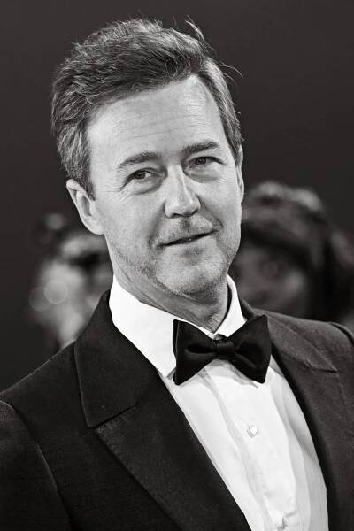 Edward Norton to Replace Benedict Cumberbatch and Play Pete Seeger in New Bob Dylan Movie