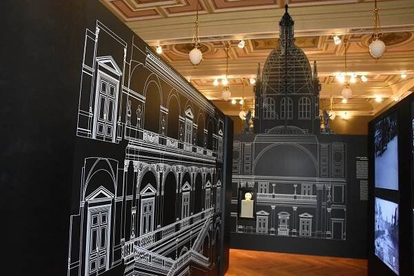 PODÍVEJTE SE: Nový pohled na historii. Národní muzeum otevřelo výstavu Dějiny
