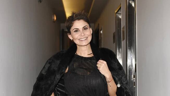 Vlaďka Erbová se stěhuje do Prahy. Dcera Viktorka zůstává v Mostě s babičkou