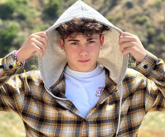 Chris Williams Biography - Facts, Childhood, Family Life & Achievements