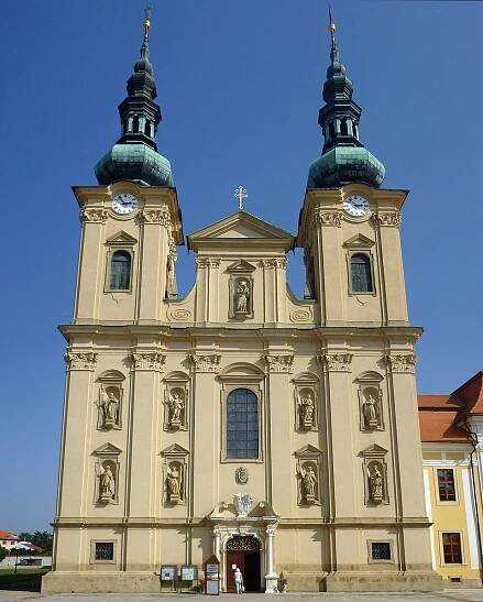 Soubor:Kloster-Velehrad-05.jpg – Wikipedie