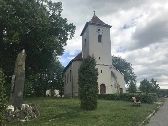 Navrhované hájené území lokality Bělkovice se nachází na katastru Domašova u Šternberka a Jívové. (12.května 2020)
