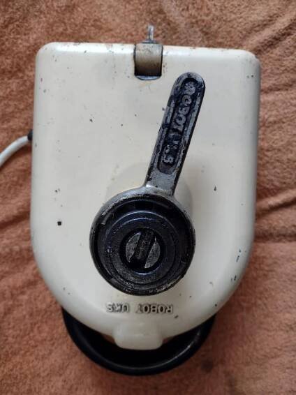 Motor ke kuchyňskému robotu UKS Retro rok výroby 1952