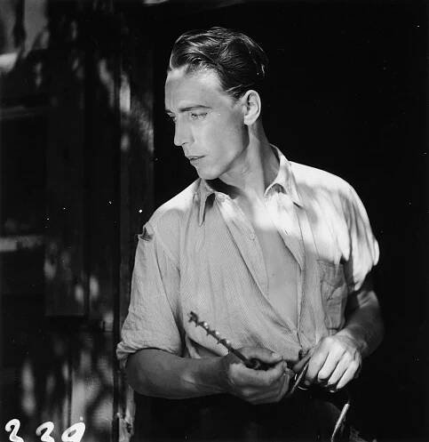 Nuorena nukkunut (1937)