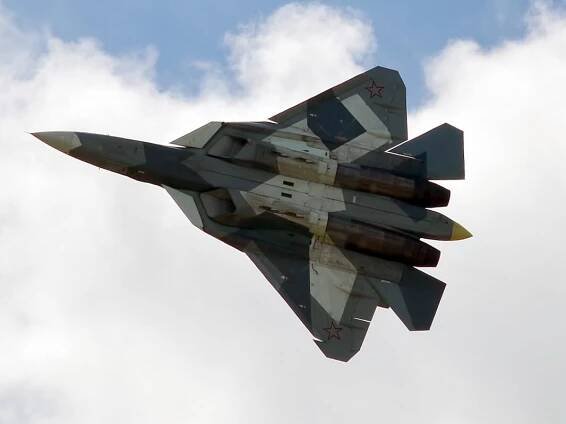 Rusové chtějí vypouštět minidrony ze stíhaček Su-57 - Techsvět