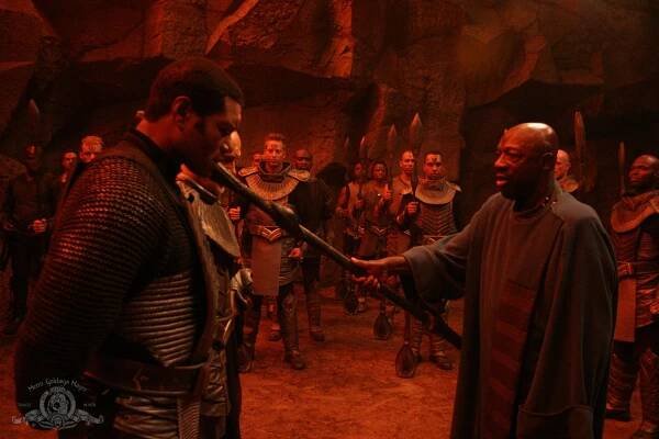 Hvězdná brána - Osobní záležitosti - Z filmu - Christopher Judge, Isaac Hayes