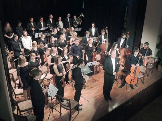 Symfonický orchestr studentů Konzervatoře Pardubice (24. 3. 2015) – Fotogalerie města Opočna