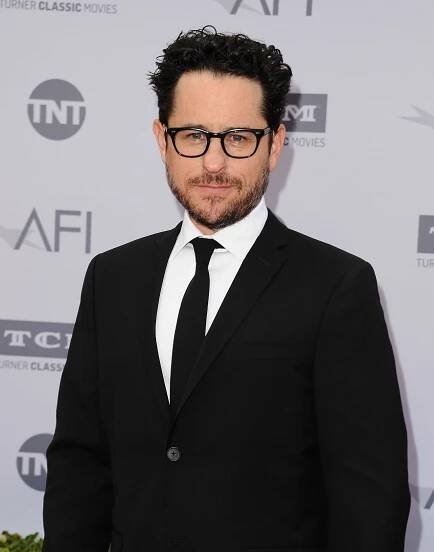 J.J. Abrams at an awards ceremony.